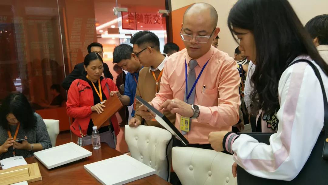 尊龙官方网站首页铝家具 | 2018广东尊龙官方网站首页集团第26届战略相助财产峰会盛大举行